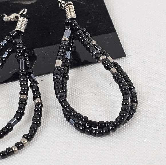 Multi Layer Beaded Necklace And Earring Set Statement Jewelry Black W Blue NEW - Picture 7 of 7